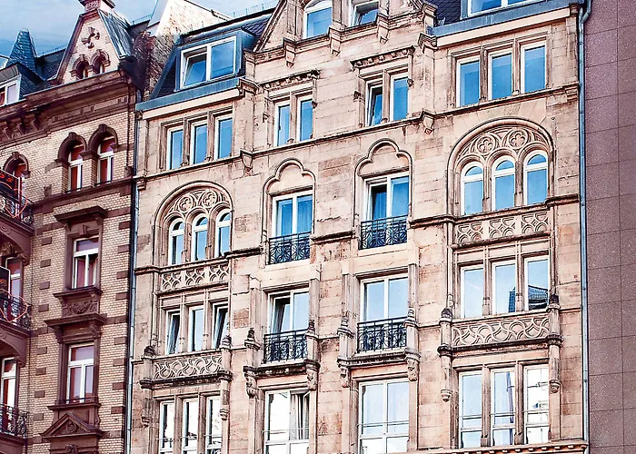 Five Elements And Capsules Frankfurt